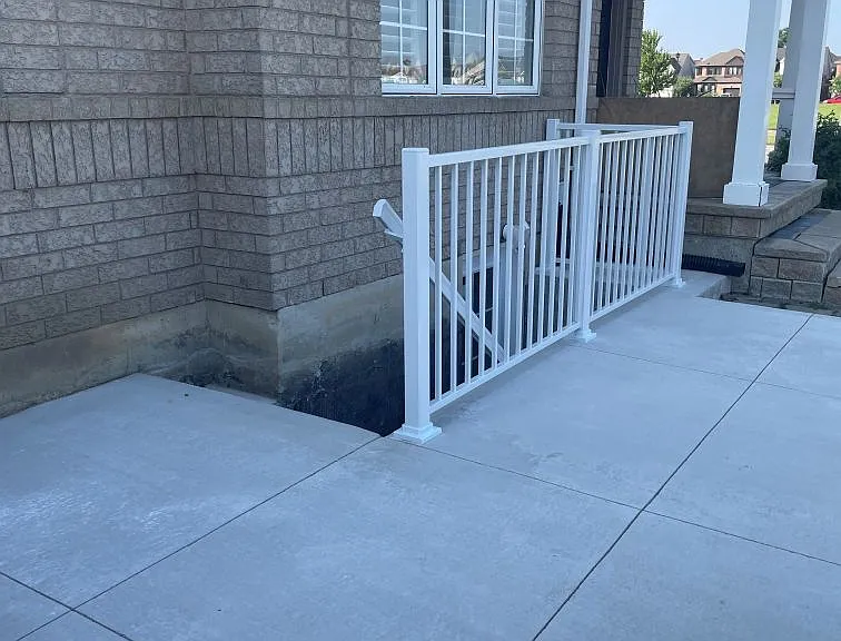 455 Trudeau Dr #BASEMENT — Photo 2