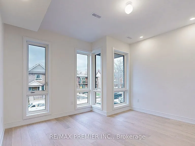 208 McRoberts Ave — Photo 23