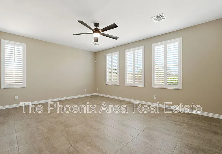 39725 N Hailey Ln — Photo 17