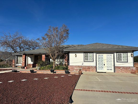 3rd image of 22108 Gold St