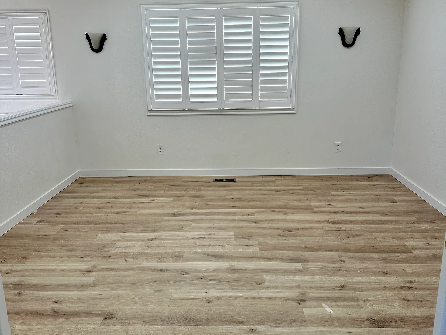 5 bed, 2392 sqft, $2,800 — Photo 4