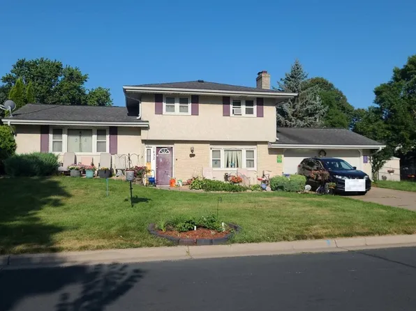 1432 Parkwood Dr, Woodbury, MN 55125