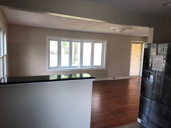 5th image of 11020 S Natchez Ave