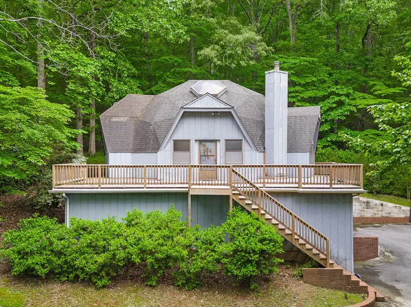 555 Lake Hills Dr, Trenton, GA 30752