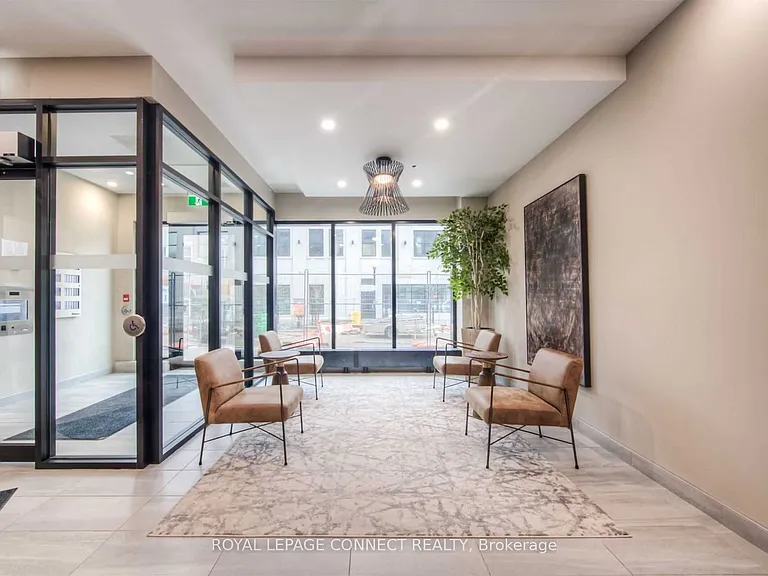 60 Charles St W #2811 — Photo 14