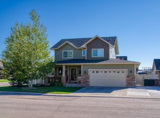 4301 Quarter Circle Ct, Gillette, WY 82718