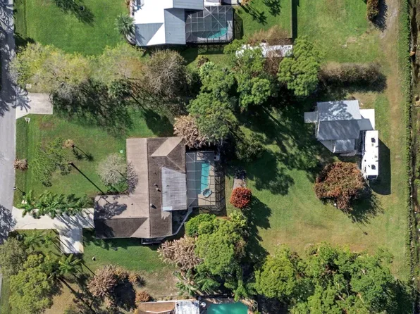5592 SE Lamay Drive, Stuart, FL 34997