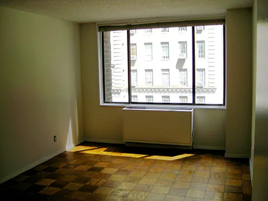 Rented by City Connections Realty | media 4