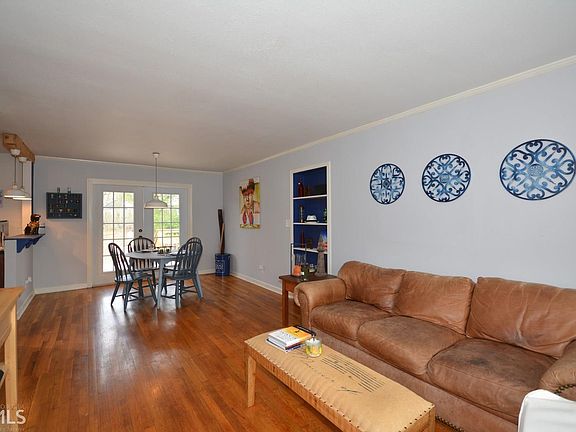 4th image of 3060 Highland Dr SE