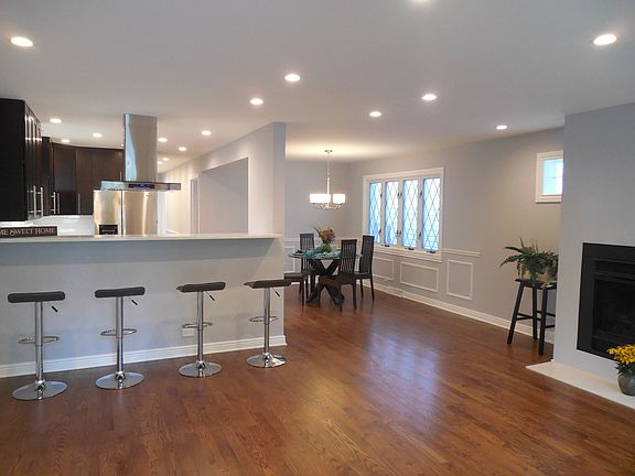 5th image of 5825 W Ainslie St