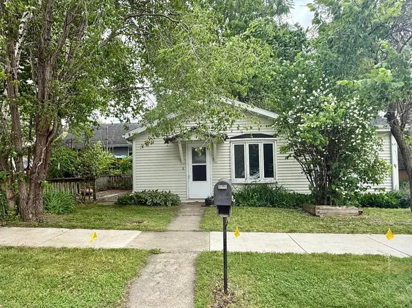 2056 Newberry Ave, Green Bay, WI 54302