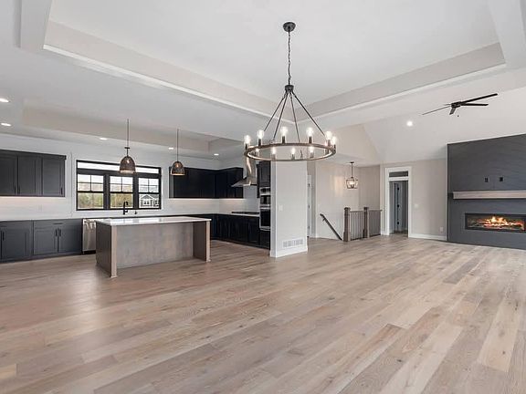 4th image of 1187 60th St