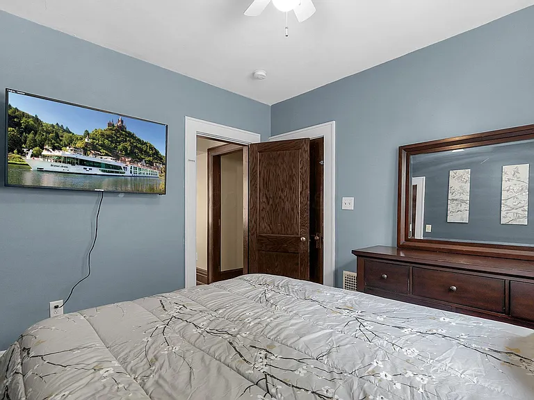 366 Berkeley Rd — Photo 15