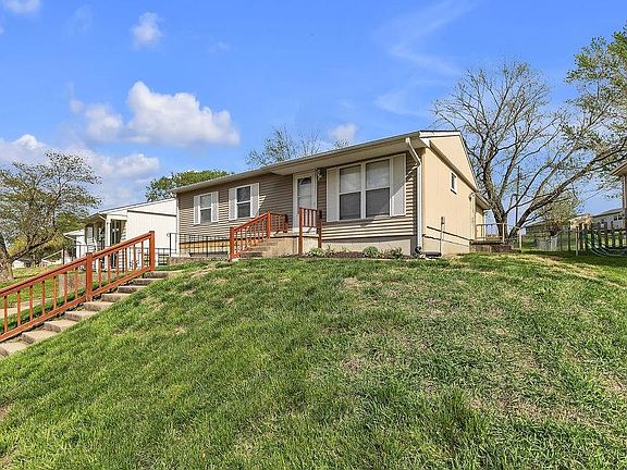 4th image of 2503 Cypress Ave
