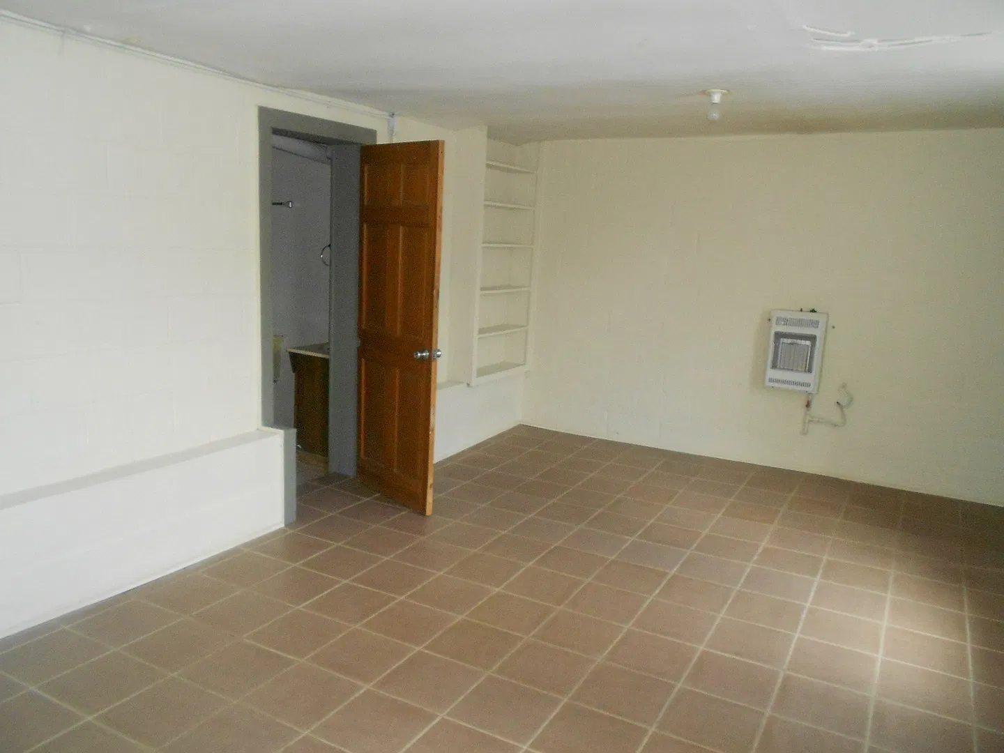 One Bedroom Apartment — Photo 3