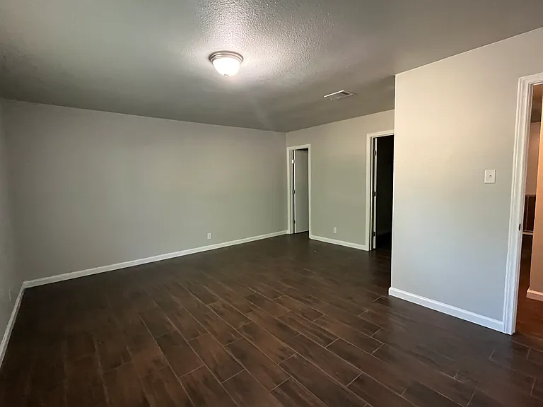 2826 Fisher Field Dr — Photo 5