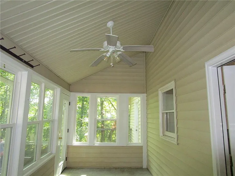 2429 Thompson Mill Rd — Photo 5