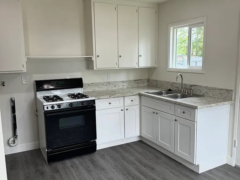 24227 Webster Ave #24227 — Photo 6