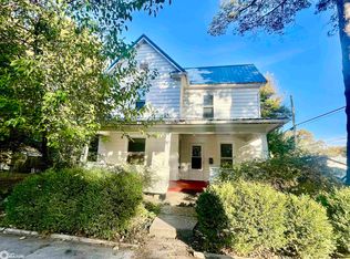 503 S 4th St, Fairfield, IA 52556