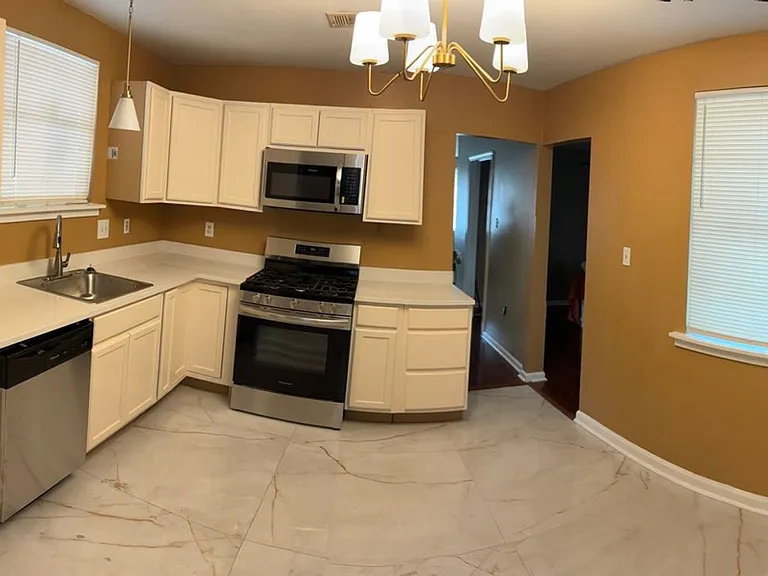 5000 Cardenas Dr #5000 — Photo 9