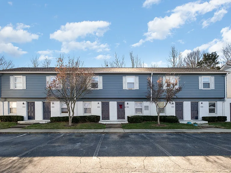 Nu Gastonia — Photo 12