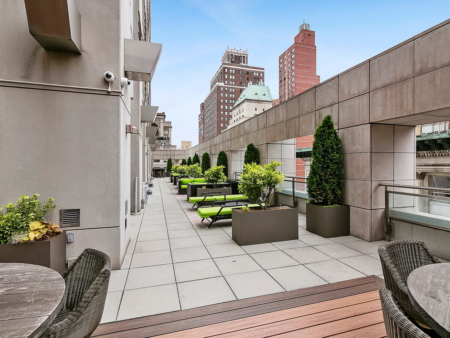 400 Fifth Avenue — Photo 4