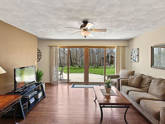 3rd image of 1408 Funderburk Dr