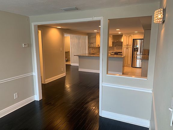 5th image of 3214 W Clifton St