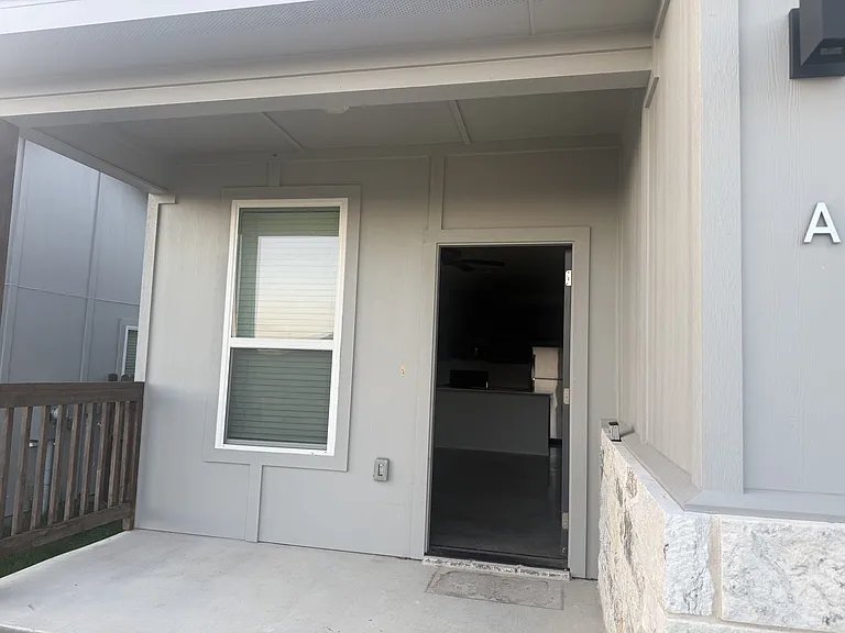 2306 Ocean Ave #A — Photo 2