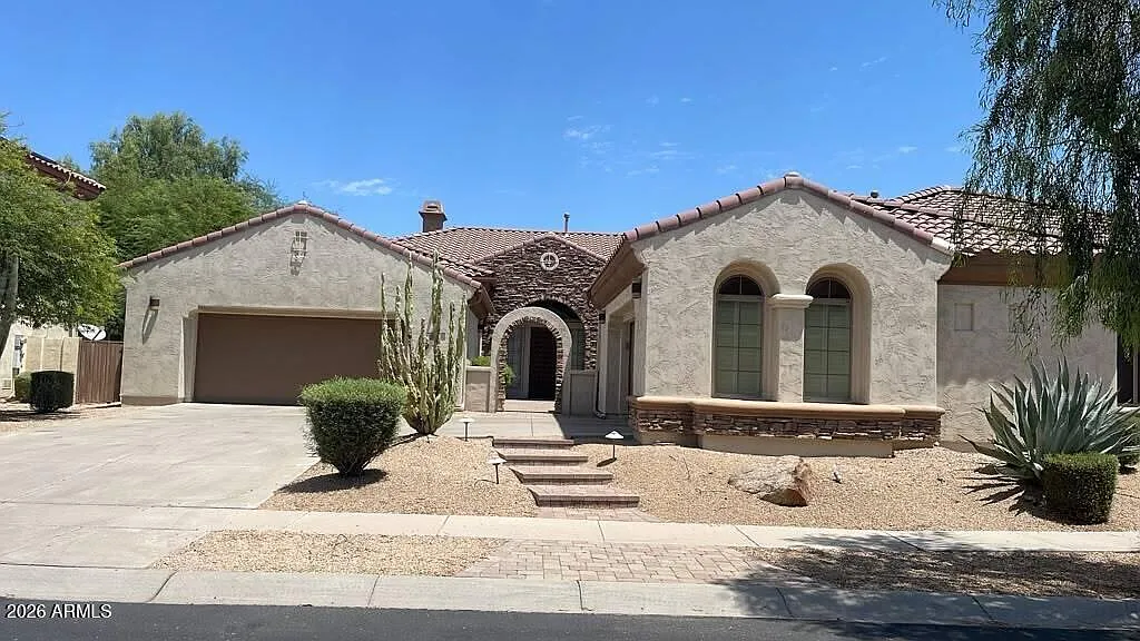 6 bed, 3.5 bath, 4342 sqft, $4,995 — Photo 1
