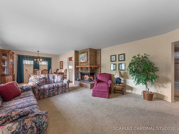 2nd image of 1046 S Villa Ave