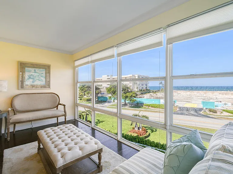 325 Beach Rd #301 — Photo 36