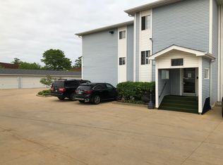 3130 W Monroe St APT 101, Waukegan, IL 60085