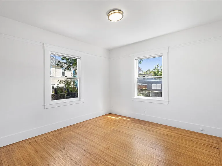 1106 Park Ave #9 - 1 Bed | 1 Bath — Photo 15