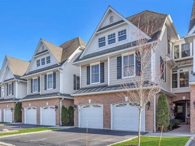 424 Trotting Lane #240, Westbury, NY, 11590