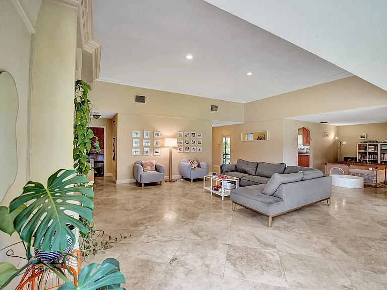 3501 Keyser Ave #59 — Photo 9