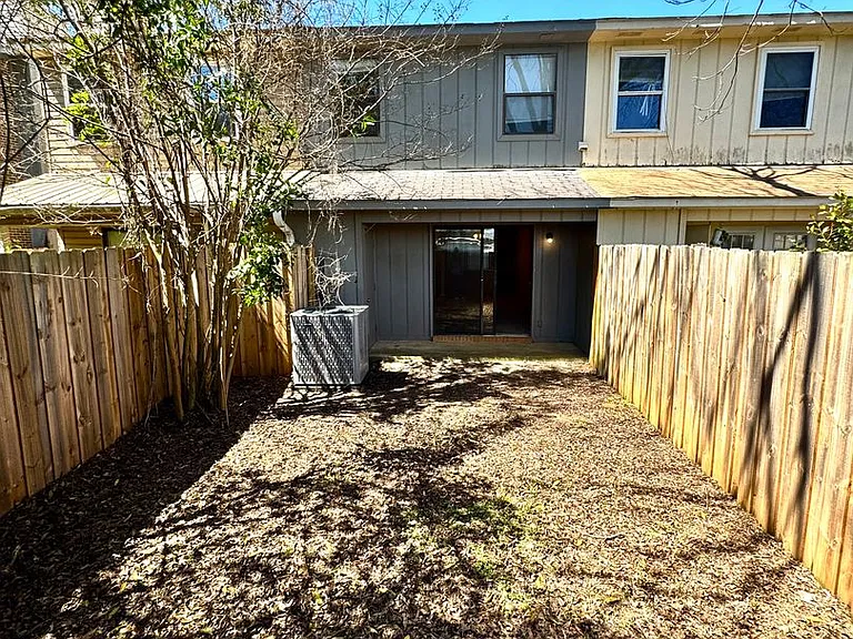 121 Brian Ct — Photo 17