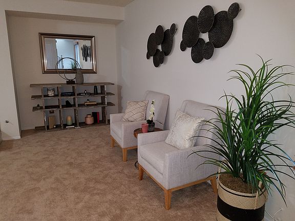 4th image of 278 Barbara Ln