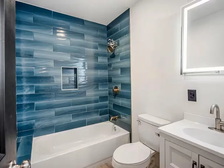2724 Southmore Blvd — Photo 16