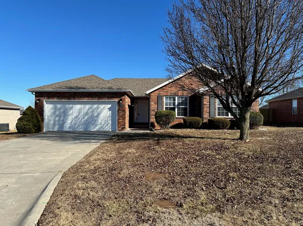 5712 S Robert E Lee Street, Battlefield, MO 65619