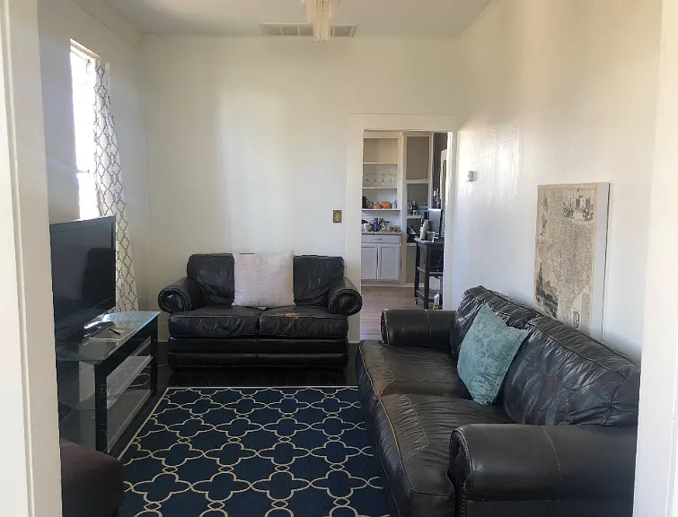 2502 Willow St — Photo 3