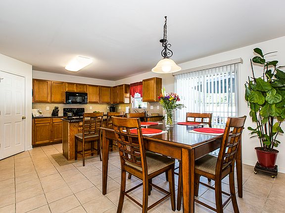 3rd image of 4206 Larkhaven Village Dr