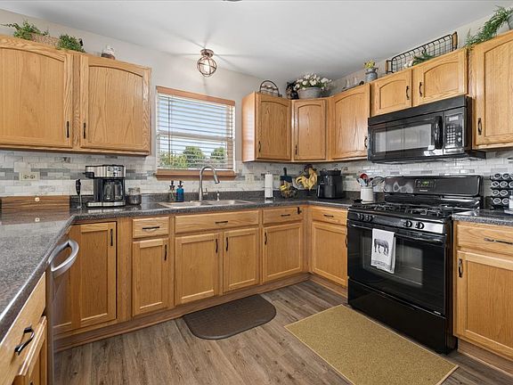 5th image of 1632 Tall Oaks Dr