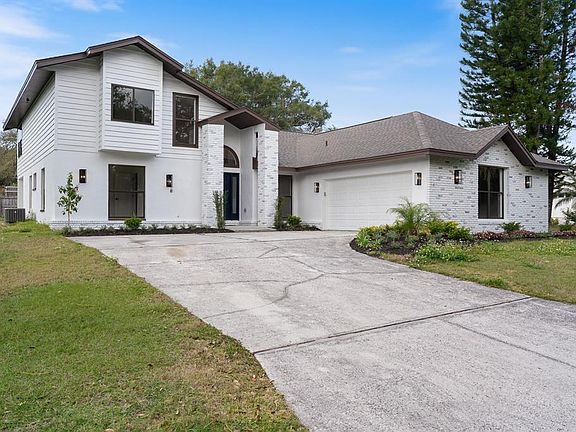 2nd image of 1944 Vista View Dr