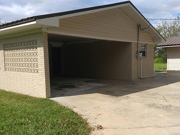 3rd image of 1587 Bushville Hwy
