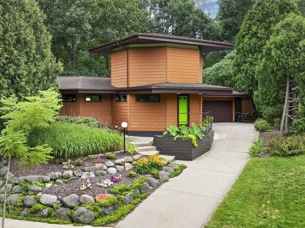 3041 Irvington Way, Madison, WI 53713