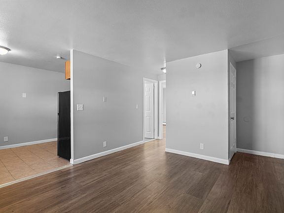 4th image of 15-45 Elam St #27-04