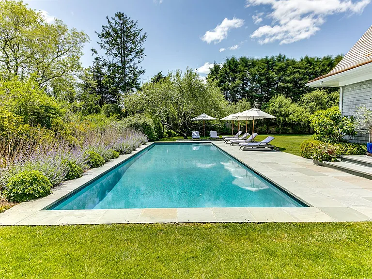 409 Bridge Ln — Photo 4