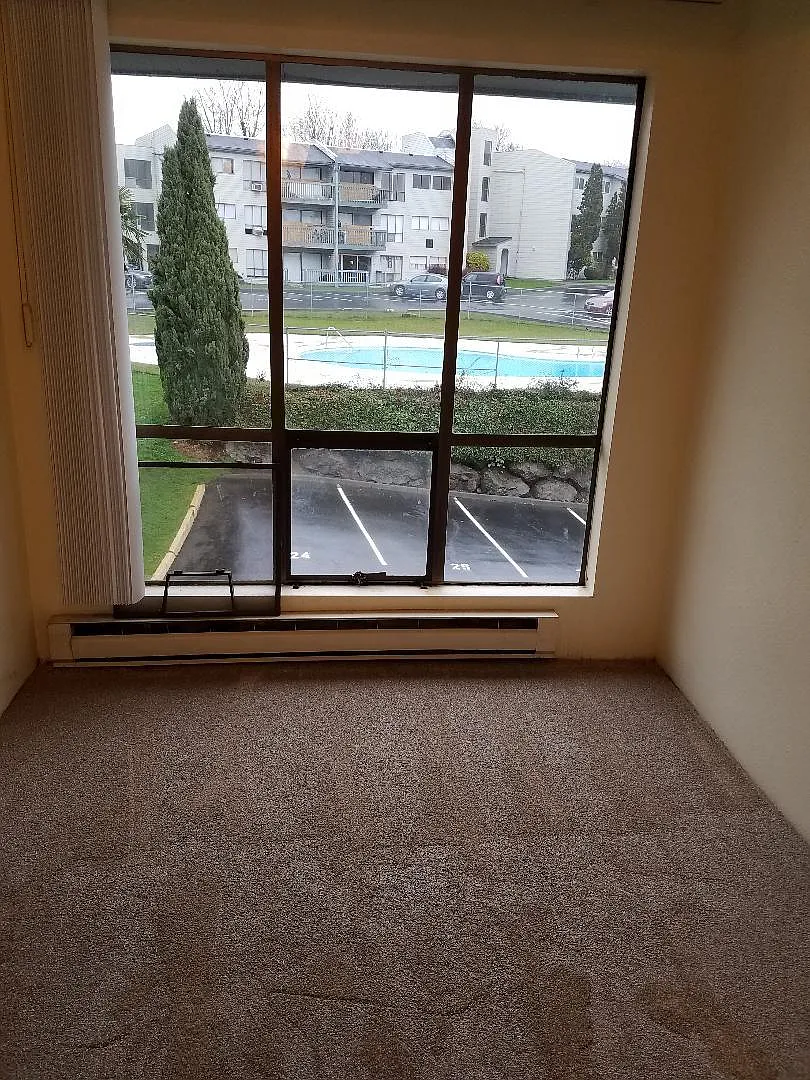 2 bed, 913 sqft, $1,700 — Photo 1