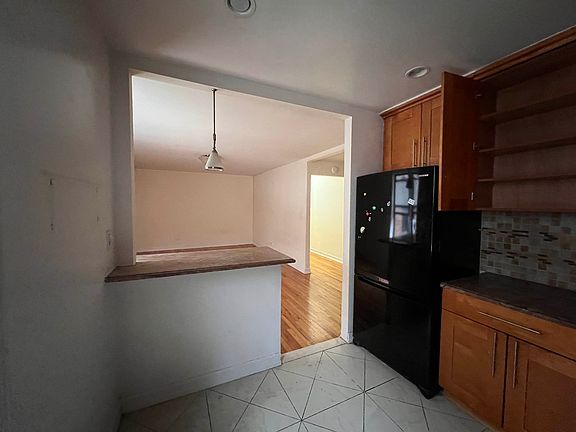3rd image of 83-80 118th St #3U